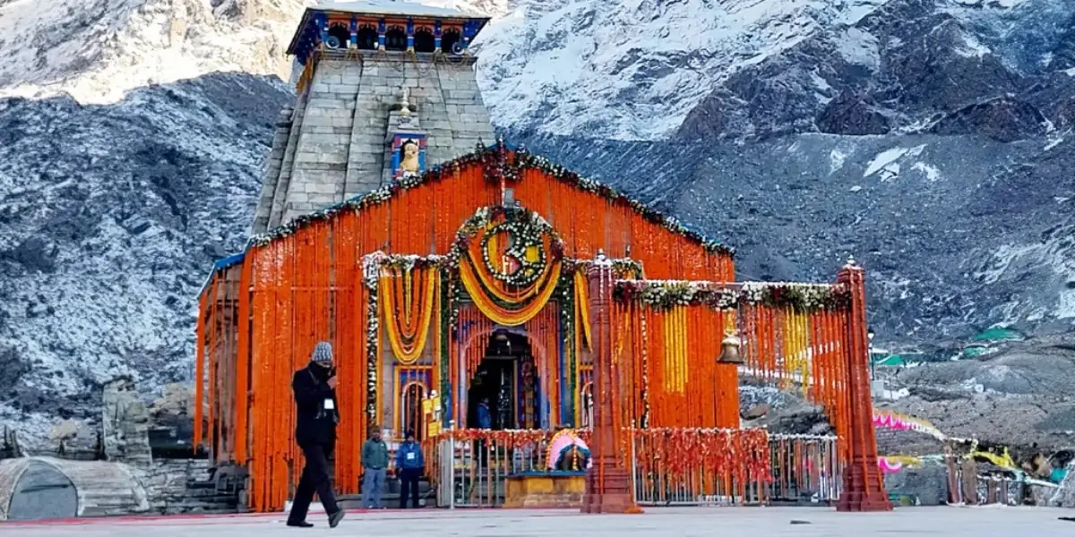Ancient Kedarnath Temple dedicated to Lord Shiva located in the Garhwal Himalayas