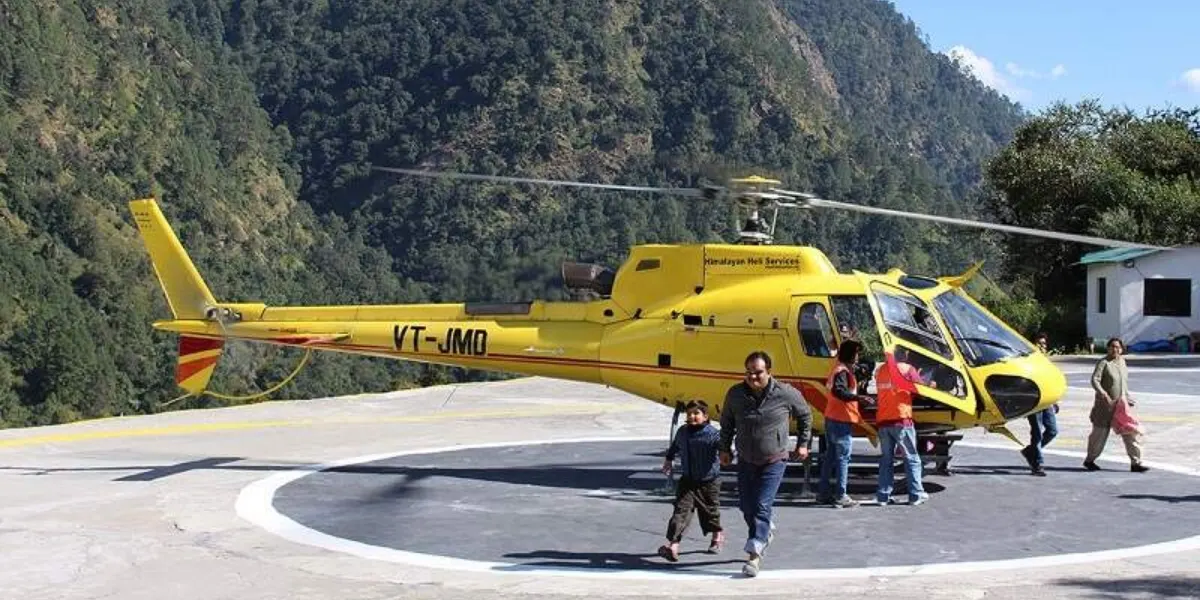 Helicopter Flying Over Kedarnath Valley