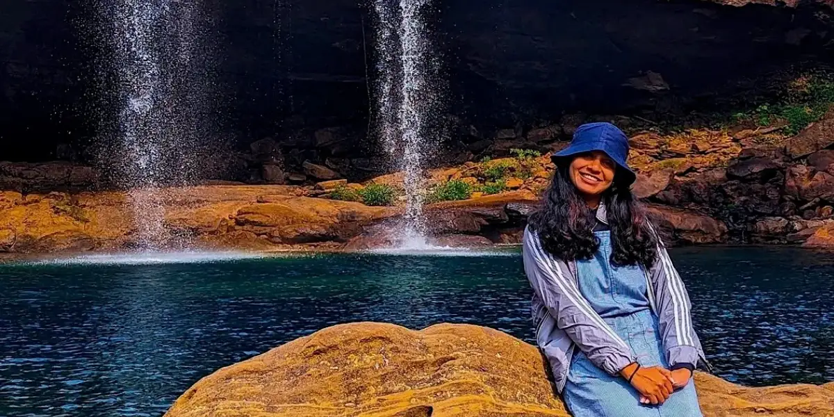 Female traveller feeling safe and welcomed in a Khasi village, Meghalaya