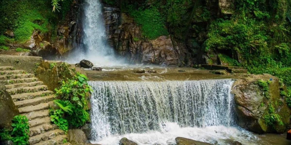 Banjhakri Falls 