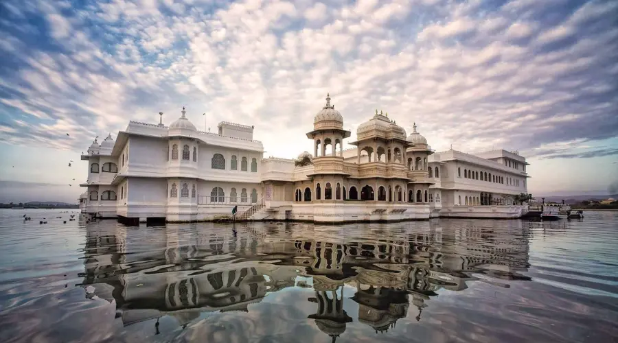 Udaypur rajesthan royal city