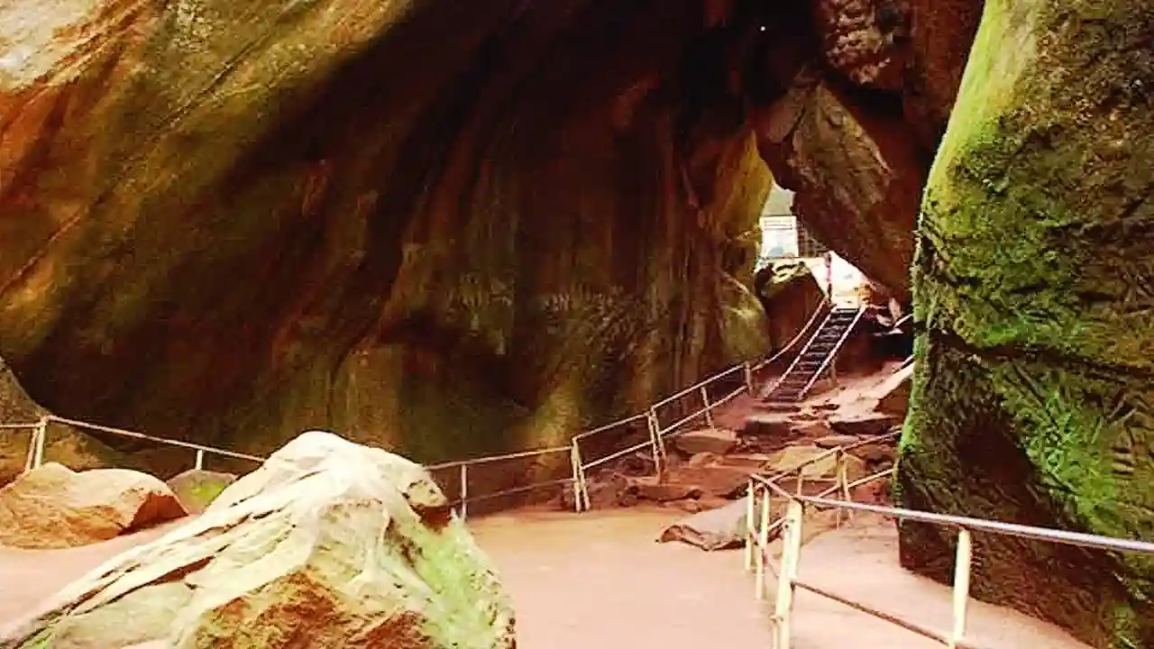 edakkal caves kerala