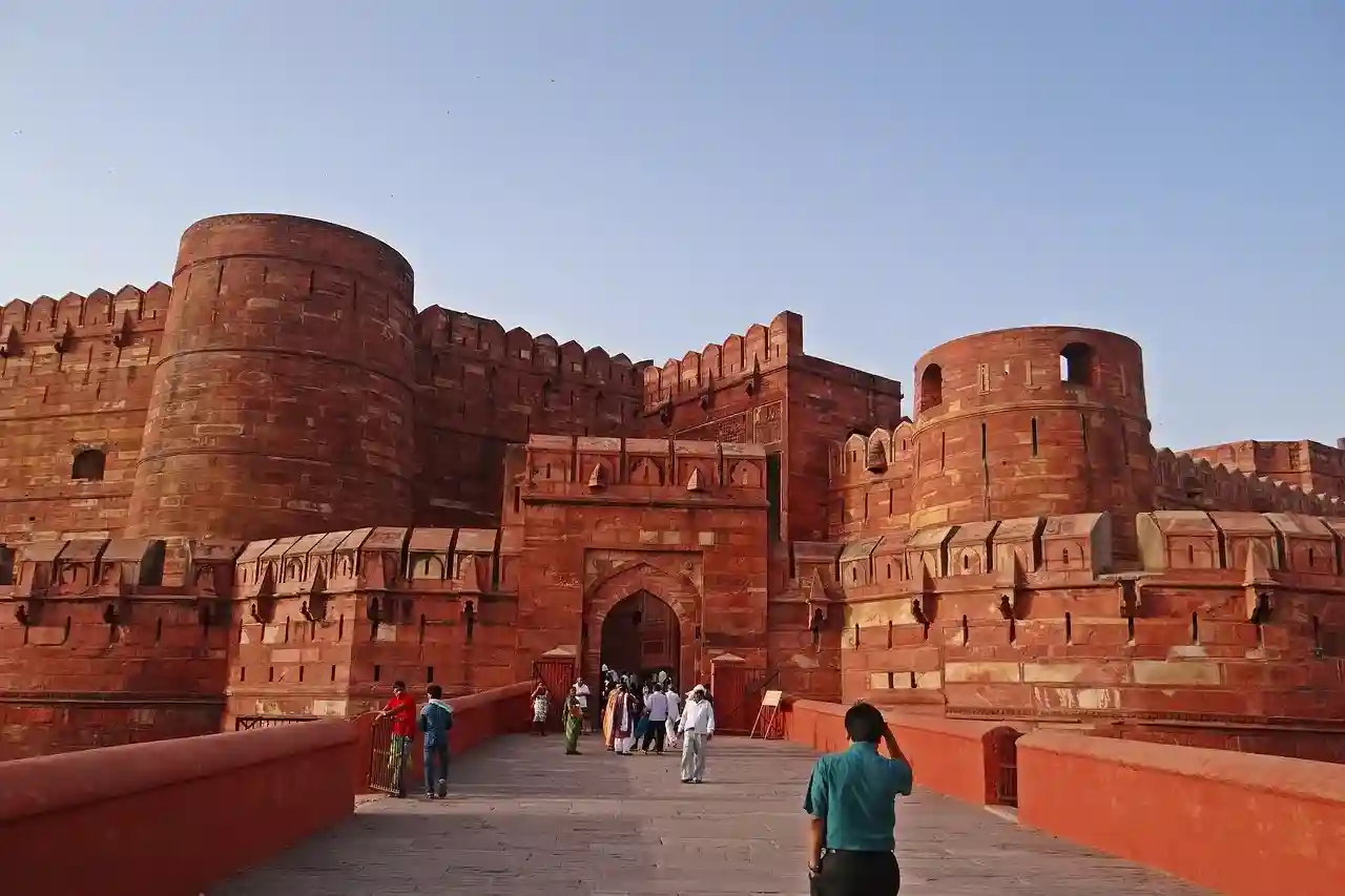places to visit in agra