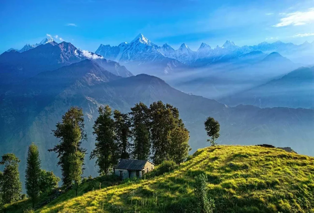 Traditional Kumaoni village with wooden houses in Munsiyari