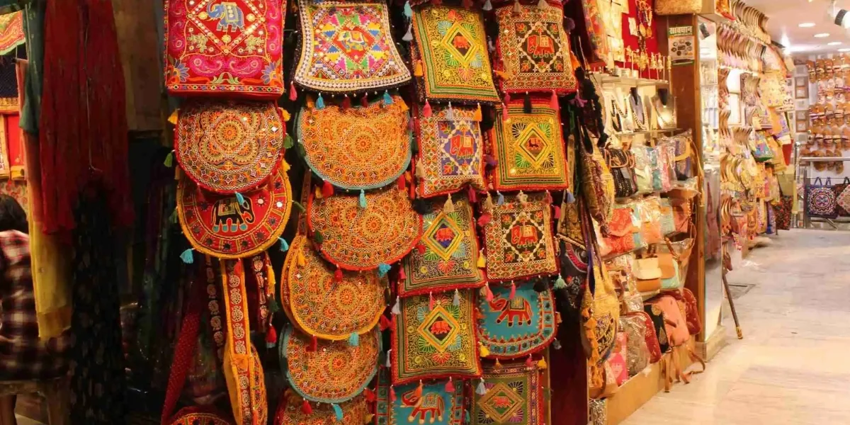 Johari Bazaar Jaipur colorful market Jaipur markets vibrant shopping streets