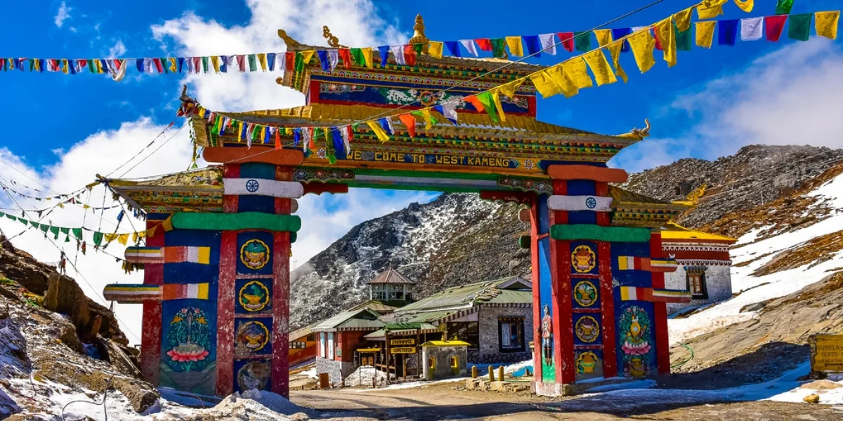 Seasonal Views of Sela Pass and Surroundings